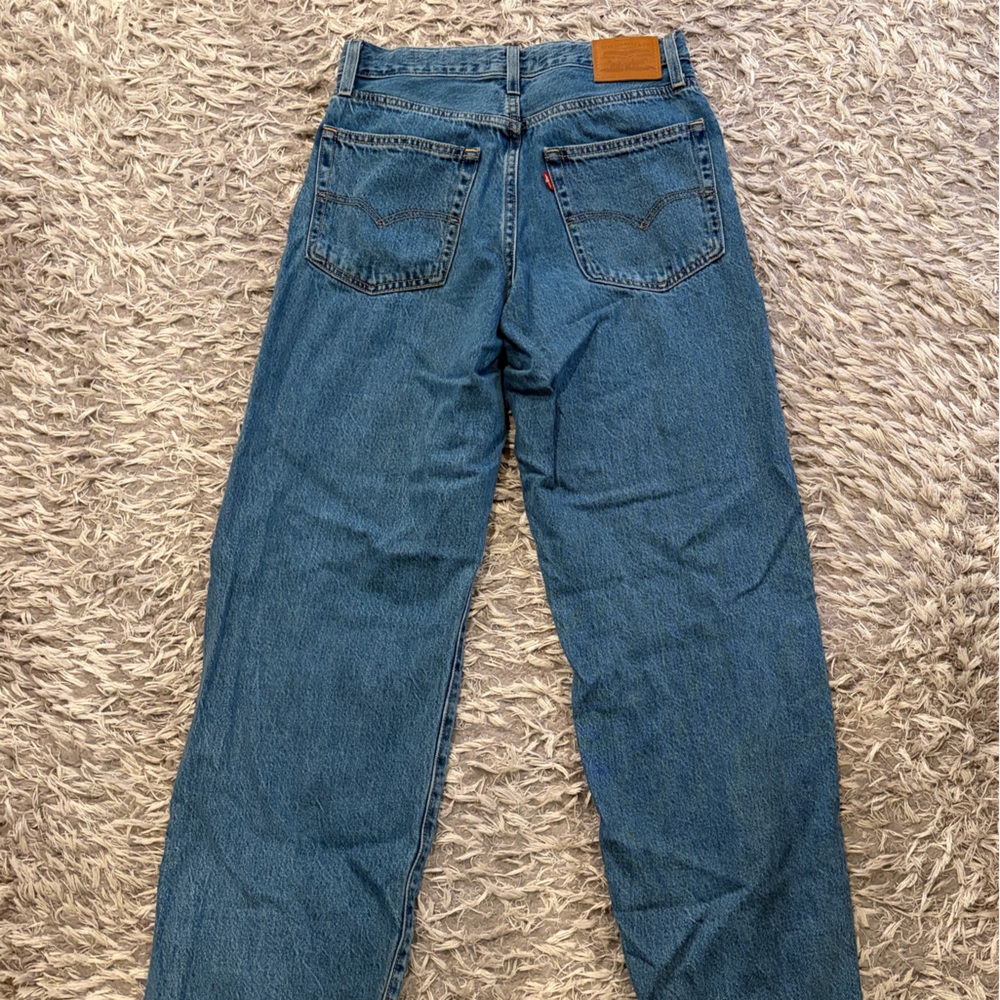 Levi’s baggy dad jeans